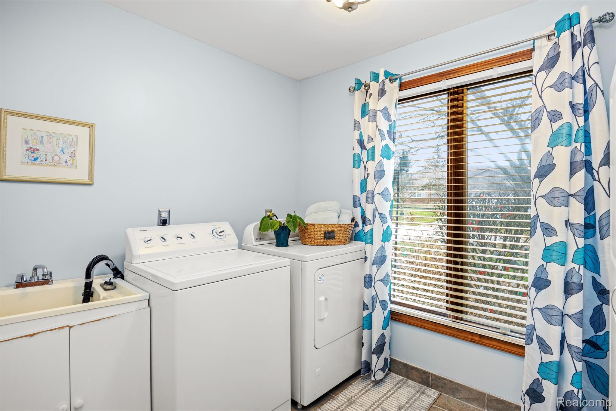 591 Lockport Road Rochester, MI 48307 - Photo 16 of 40 Gallery Image 16