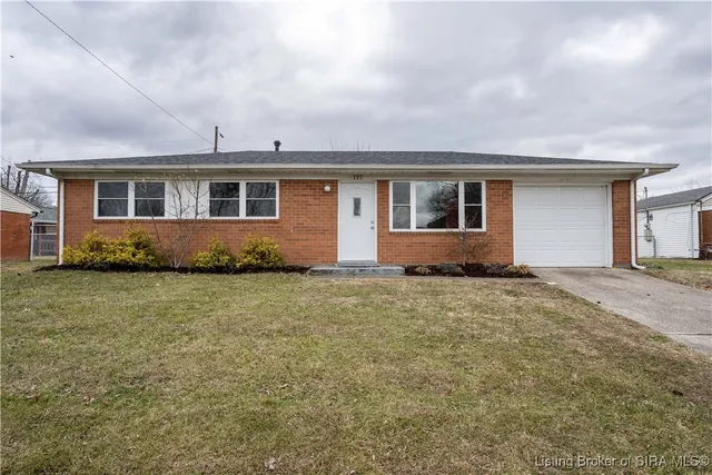 $209,900 | 707 Spicewood Drive, Clarksville, IN 47129
