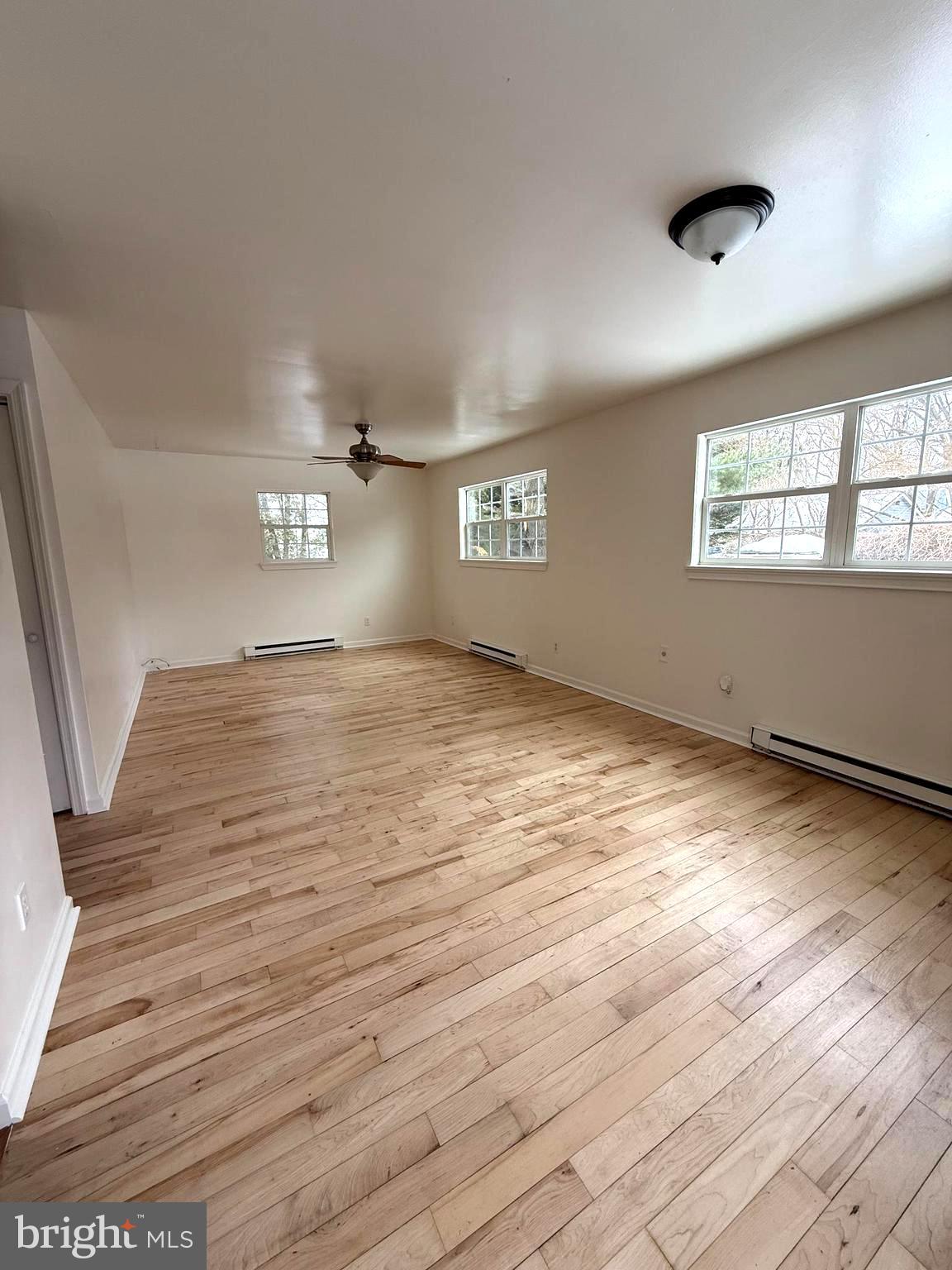 19 Walnut Street, Unit B Williamstown, NJ 08094 - Photo 3 of 10 Living Room/Dining Room Combo