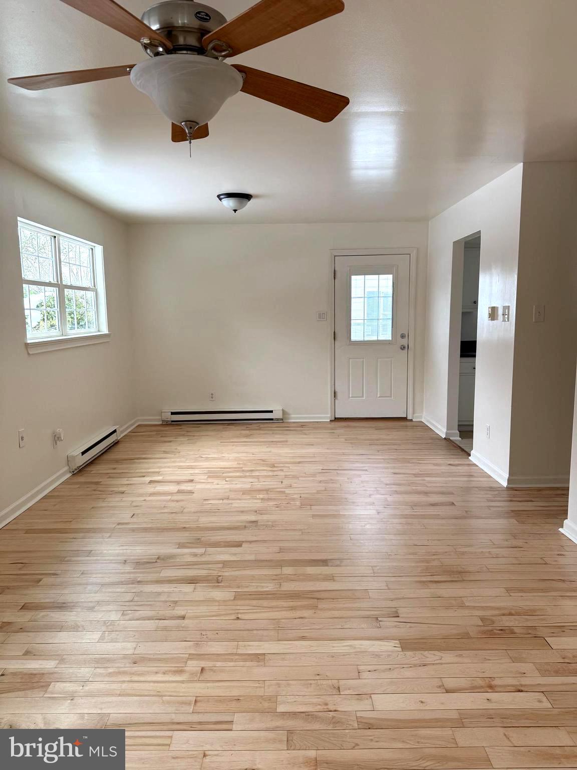19 Walnut Street, Unit B Williamstown, NJ 08094 - Photo 4 of 10 Dining Area
