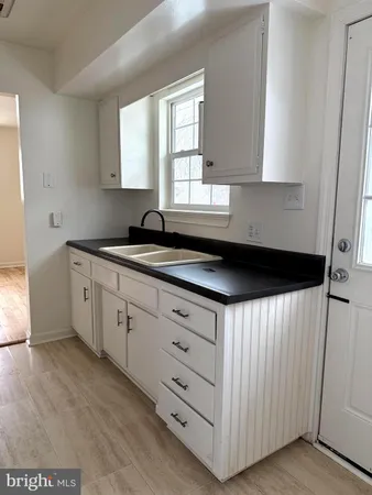 $1,400 | 19 Walnut Street, Unit B, Williamstown, NJ 08094