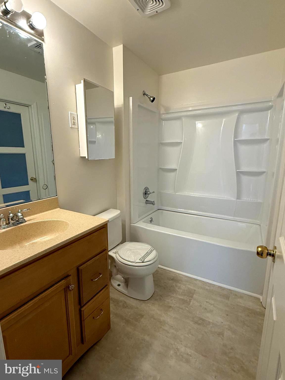 19 Walnut Street, Unit B Williamstown, NJ 08094 - Photo 10 of 10 Bathroom