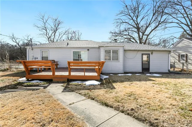 $175,900 | 1300 Cherokee Street, Leavenworth, KS 66048