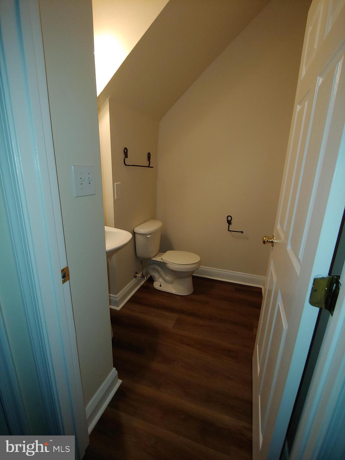 2714 Middle Neck Road Odenton, MD 21113 - Photo 9 of 30