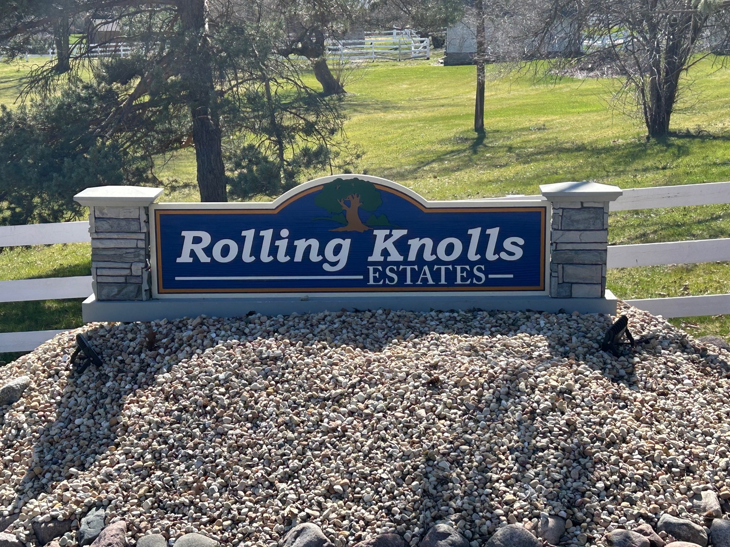 155 Forestview Drive Elgin, IL 60120 - Photo 35 of 36 a view of sign board