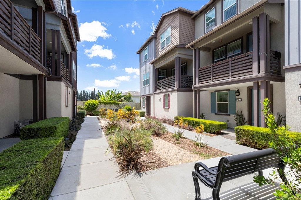 17879 Upton Carson, CA 90746 - Photo 32 of 39