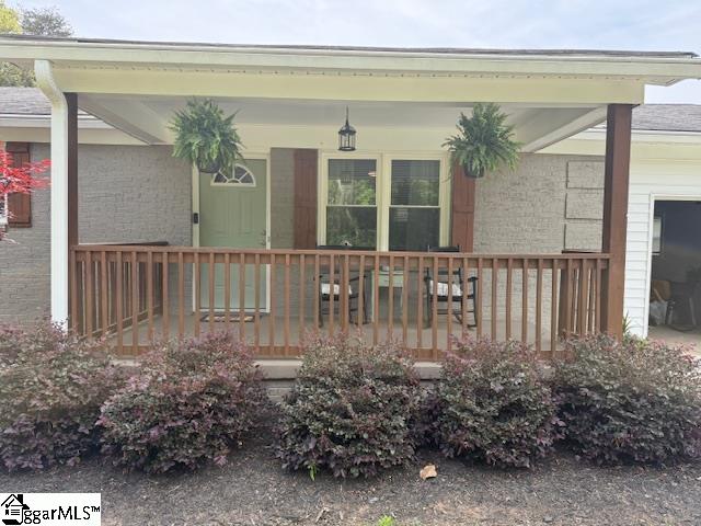 606 East Darby Road Taylors, SC 29687 - Photo 2 of 28