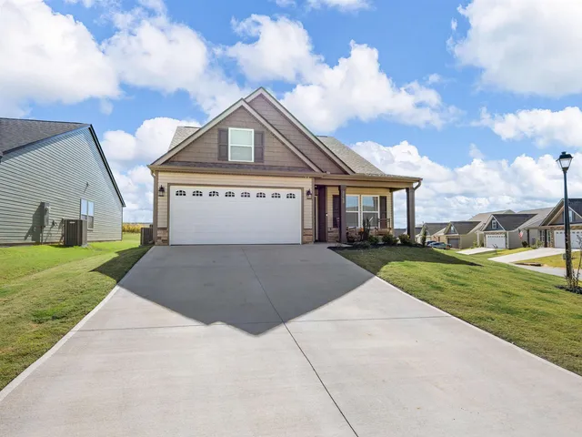 $324,900 | 2160 Davenport Court, Moore, SC 29369