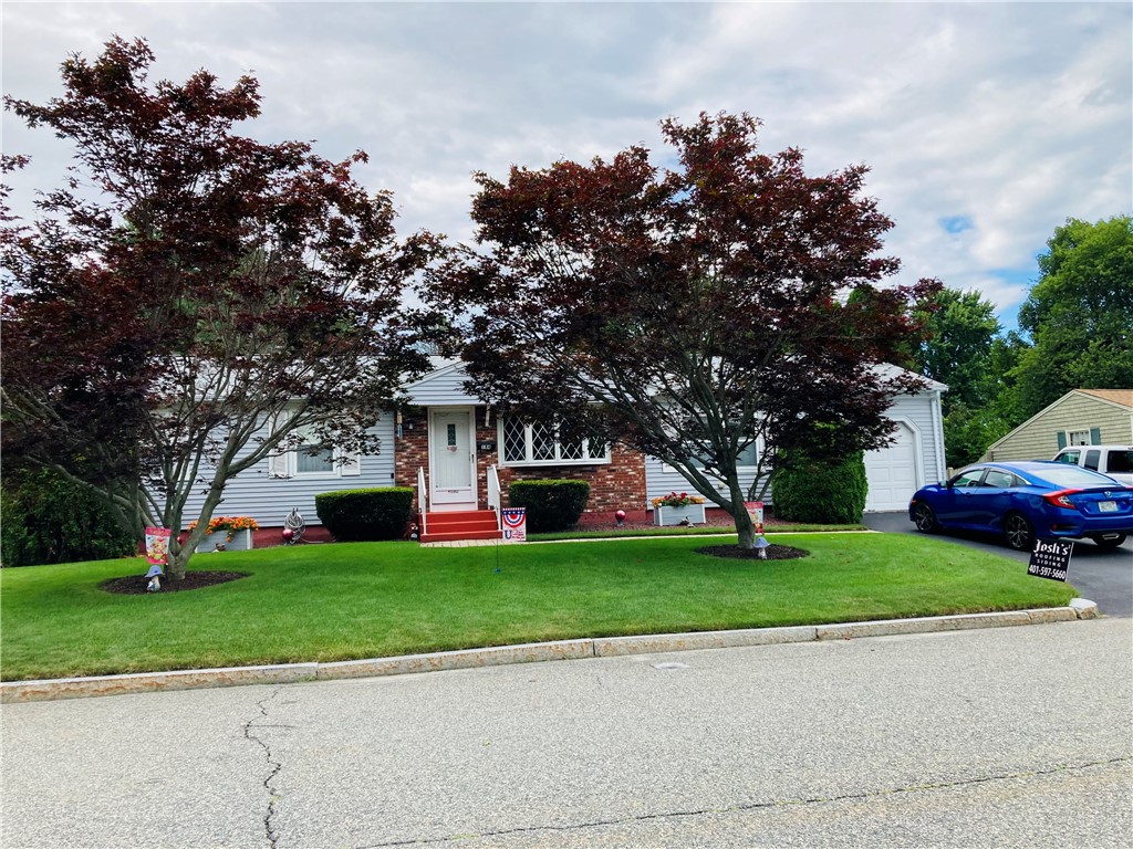 184 Bayberry Road Woonsocket, RI 02895 - Photo 1 of 17 Front of house