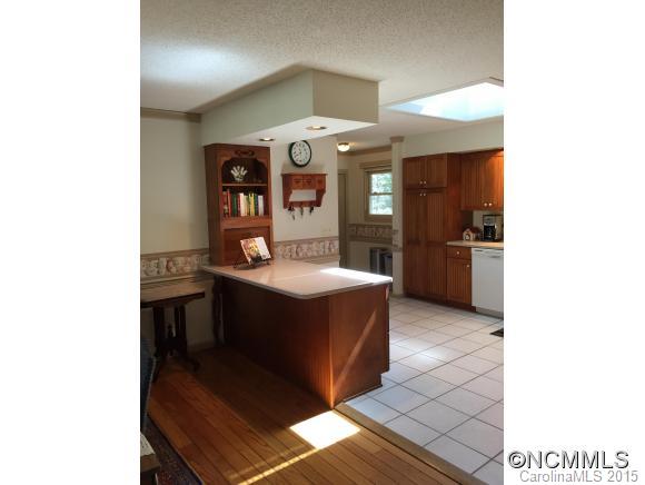 152 Thunder Road Brevard, NC 28712 - Photo 4 of 21 Gallery Image 4
