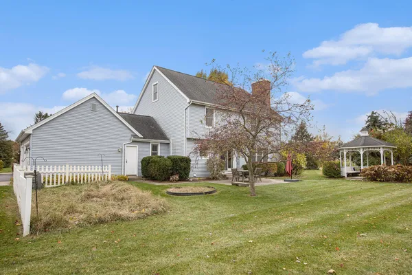 $699,000 | 9180 Yorkshire Drive, Saline, MI 48176