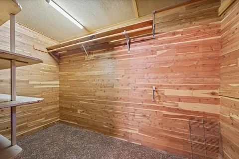 a view of walk in closet