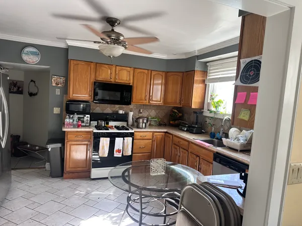 $430,000 | 45 Huntington Street, New Haven, CT 06511