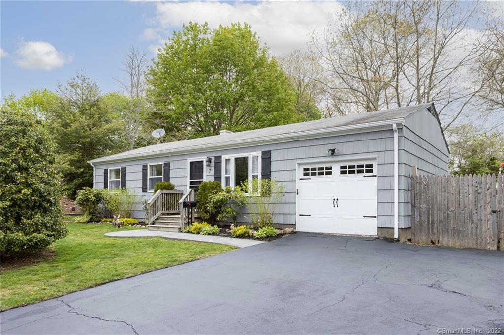 7 Canterbury Road Groton, CT 06355 - Photo 1 of 1