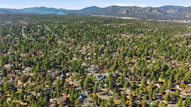 $355,000 | 44667 Barton Lane North, Sugarloaf, CA 92386