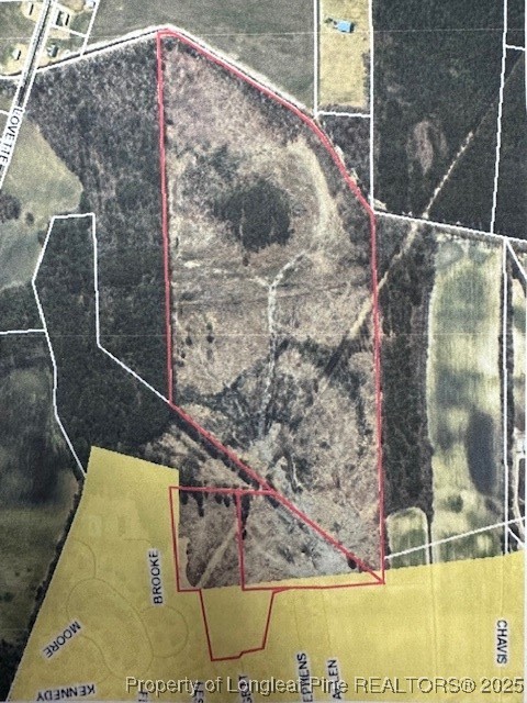 Allen Street Lumberton, NC 28358 - Photo 14 of 17 a bathroom with a shower