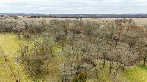 $100,000 | 4745 Highway 33, Wellsville, KS 66092