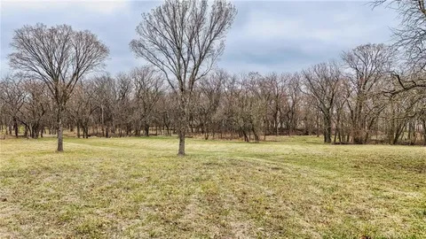 $100,000 | 4745 Highway 33, Wellsville, KS 66092