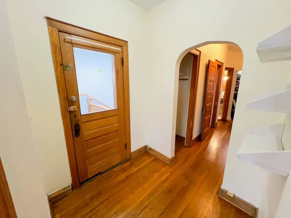 $2,700 | 2502 North Kedzie Boulevard, Unit 1, Chicago, IL 60647