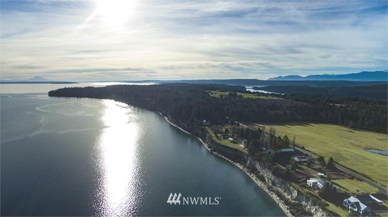 2440 East Marrowstone Road Nordland, WA 98358 - Photo 4 of 11 Gallery Image 4