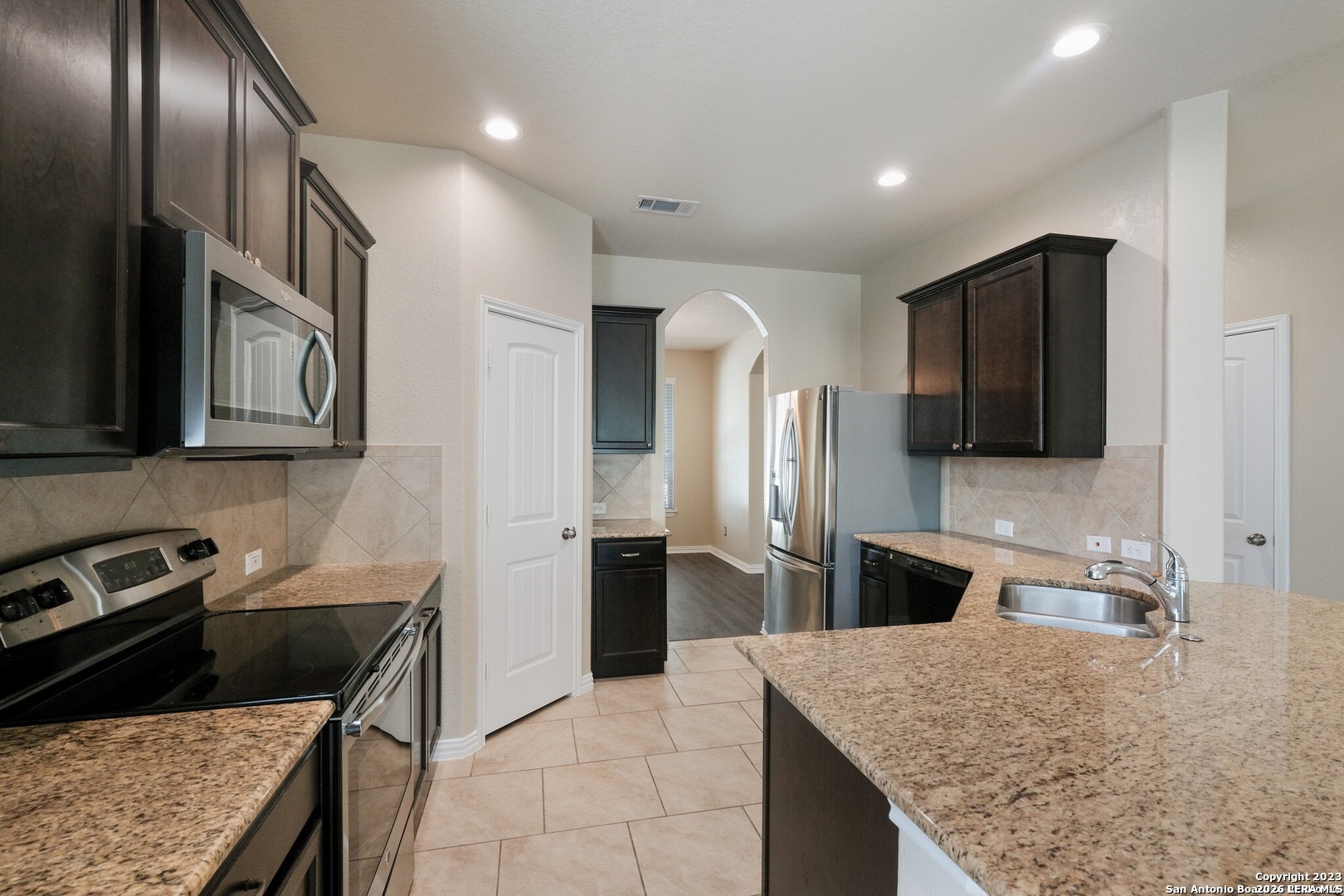 212 Campfire Way Cibolo, TX 78108 - Photo 10 of 18