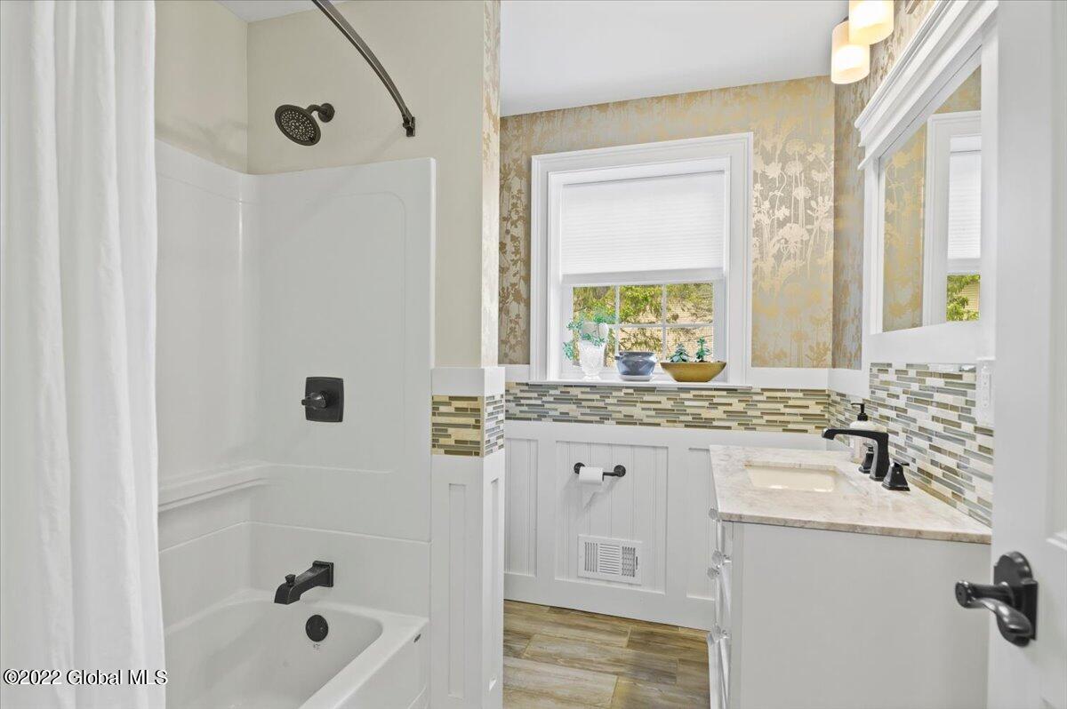 30 Swatling Road Colonie, NY 12110 - Photo 19 of 54 12-FJD_5386
