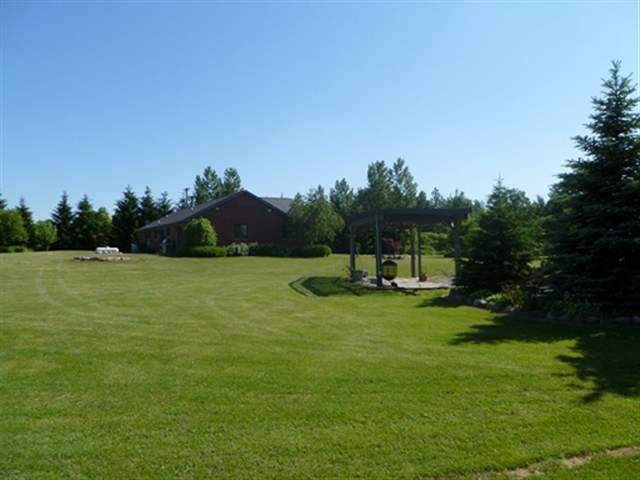79400 Weyer Road Romeo, MI 48065 - Photo 6 of 24 31043279-5.JPG
