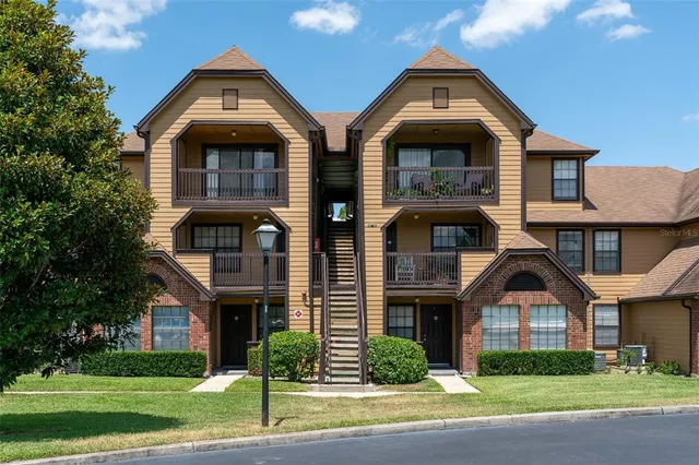 $149,500 | 320 Black Oak Court, Unit 107, Altamonte Springs, FL 32701