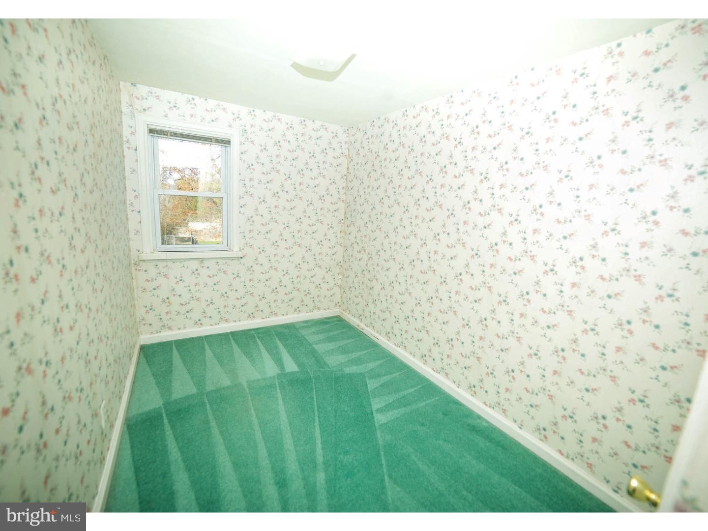 241 Barclay Road Upper Darby, PA 19082 - Photo 9 of 13 a bathroom with a bathtub