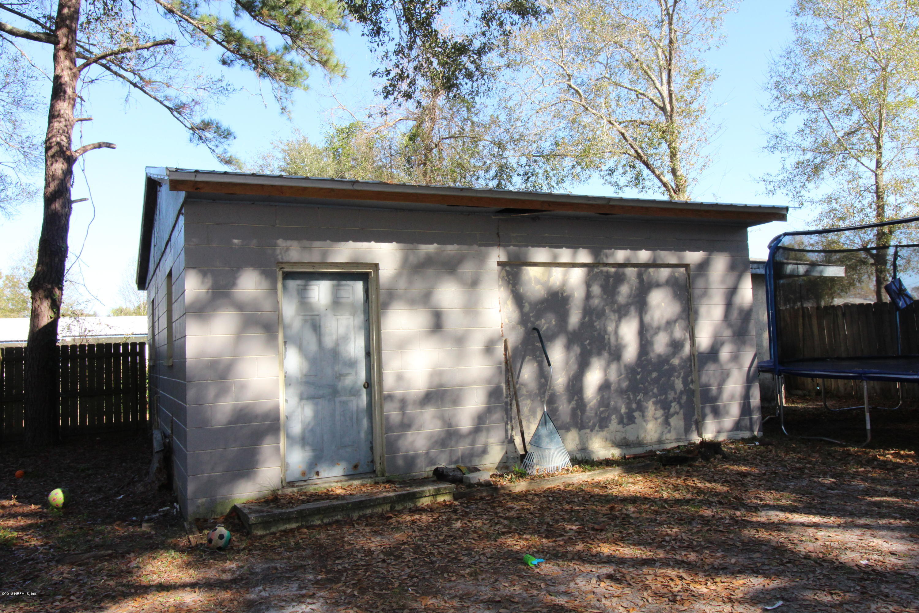527 Southwest 13th Street Lake Butler, FL 32054 - Photo 4 of 14 outbuilding