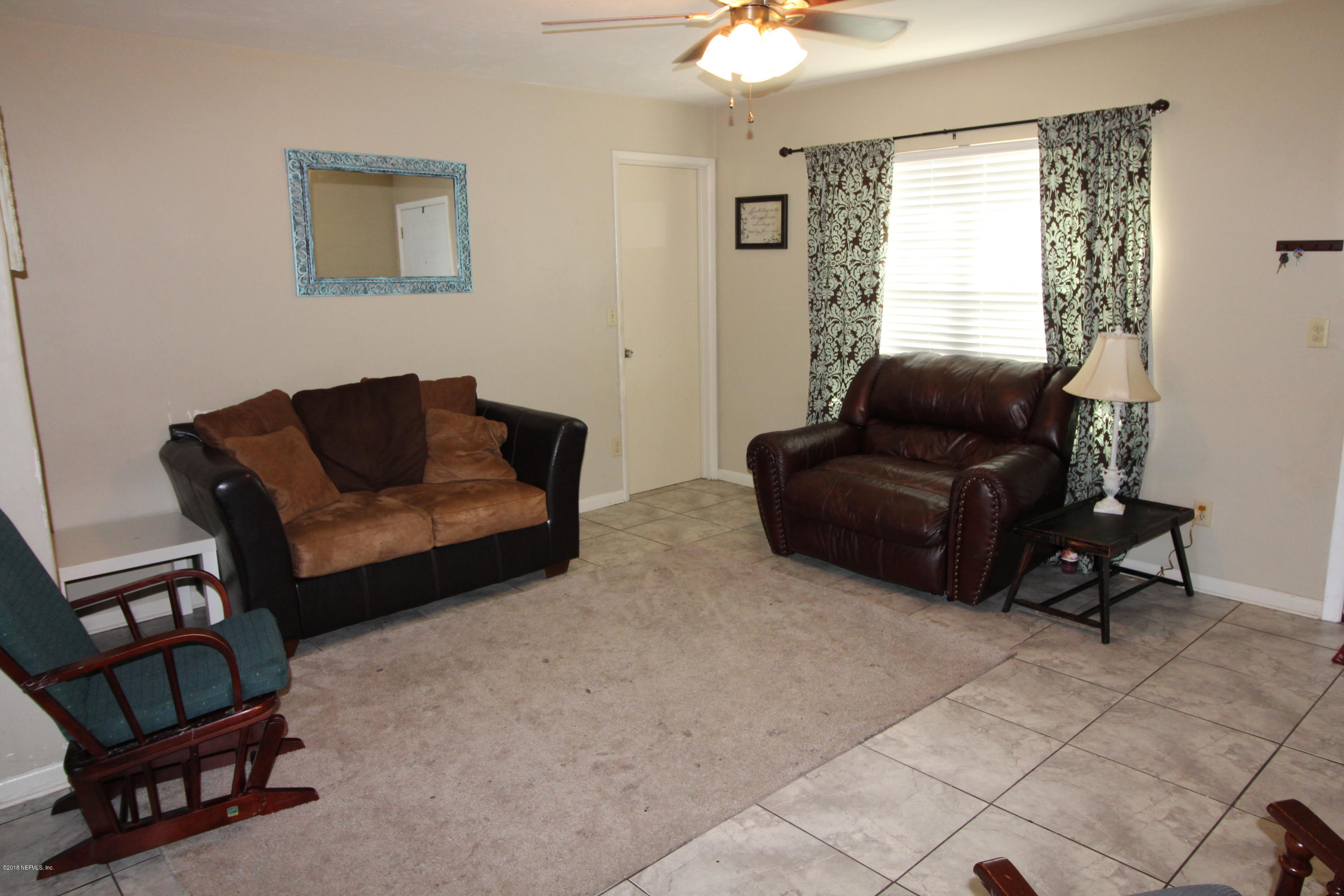 527 Southwest 13th Street Lake Butler, FL 32054 - Photo 6 of 14 living room