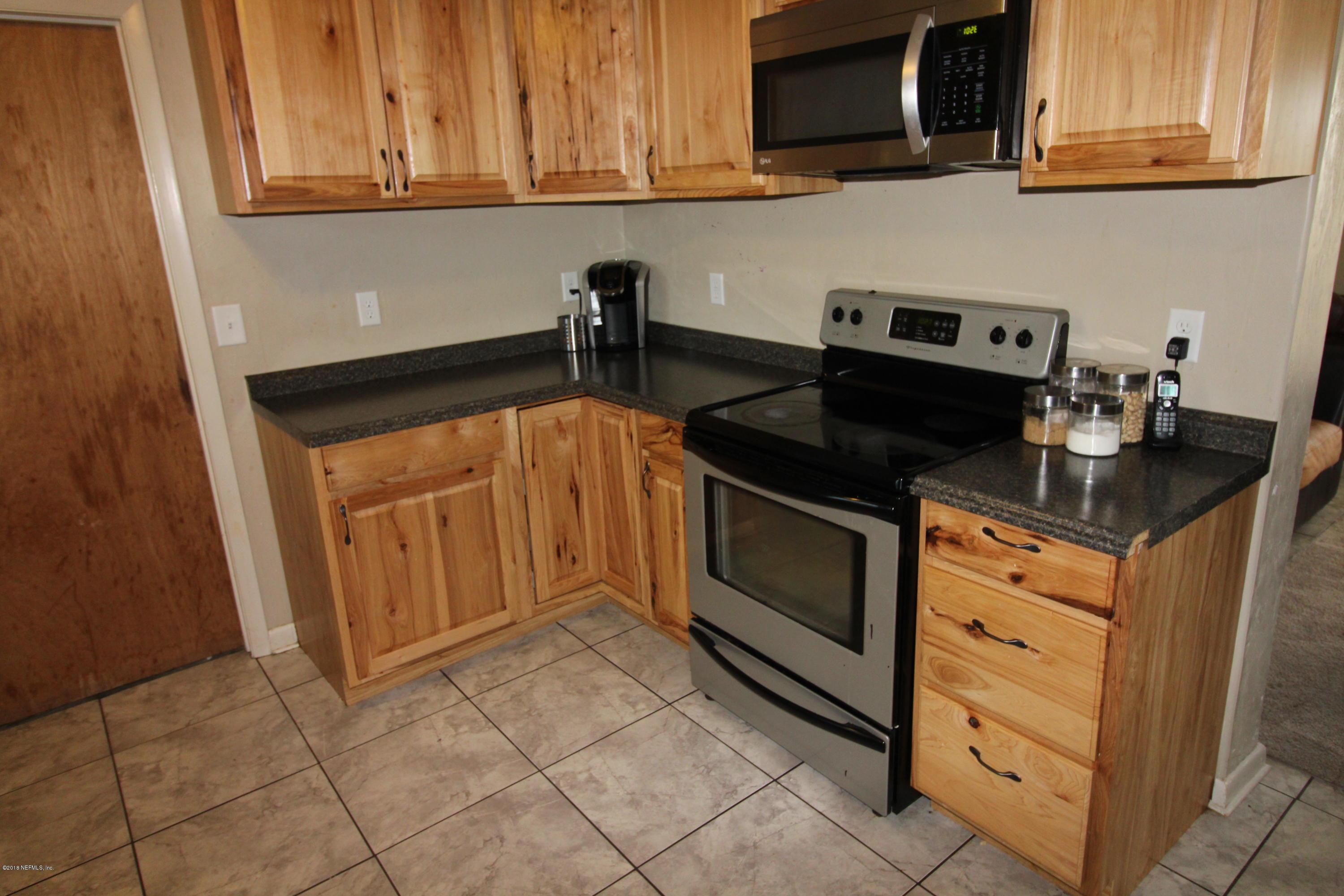 527 Southwest 13th Street Lake Butler, FL 32054 - Photo 8 of 14 kitchen
