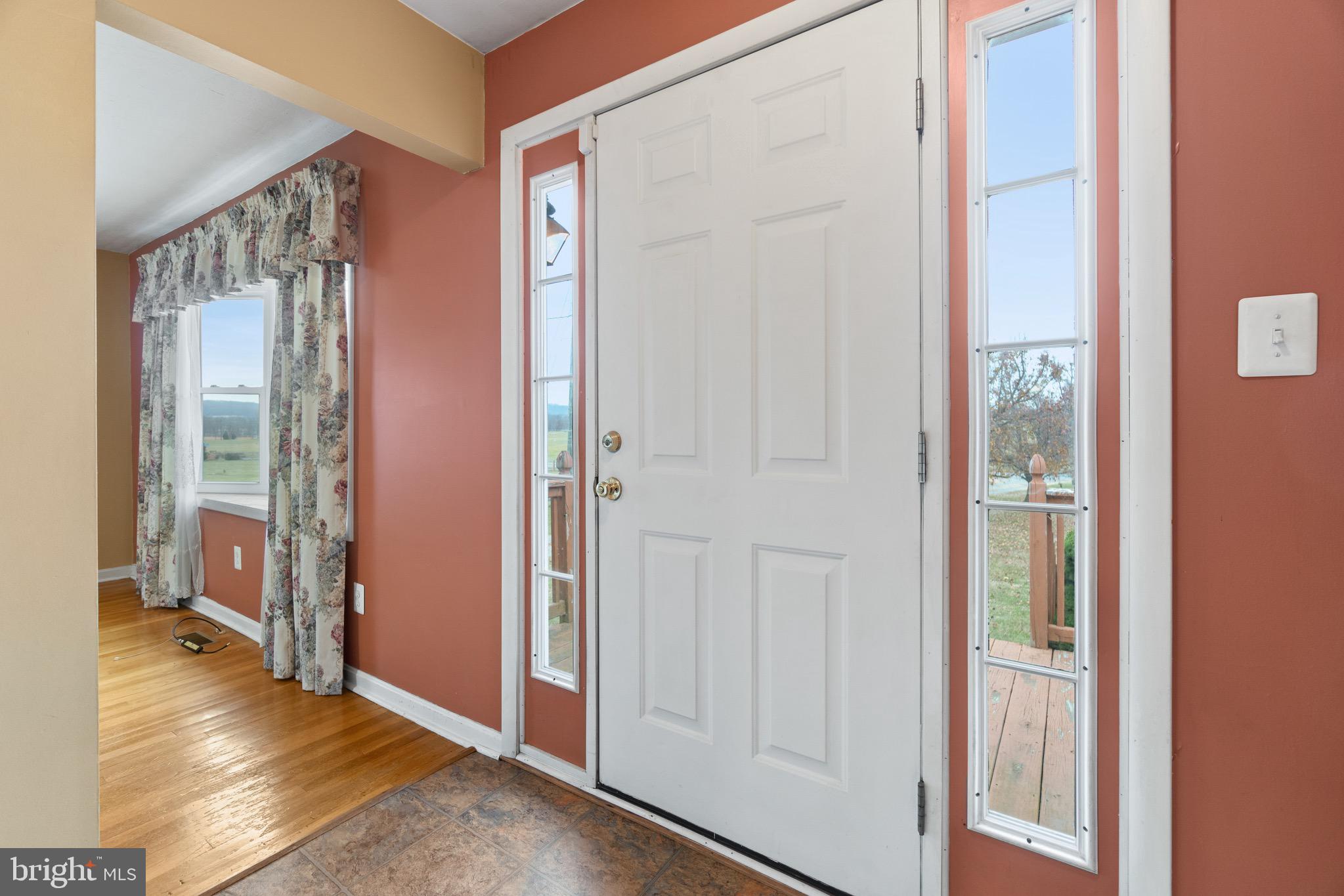 42567 Spinks Ferry Road Leesburg, VA 20176 - Photo 4 of 37 Gallery Image 4