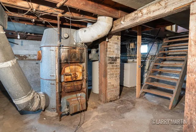 $180,000 | 2338 Lee Street Southwest, Wyoming, MI 49519