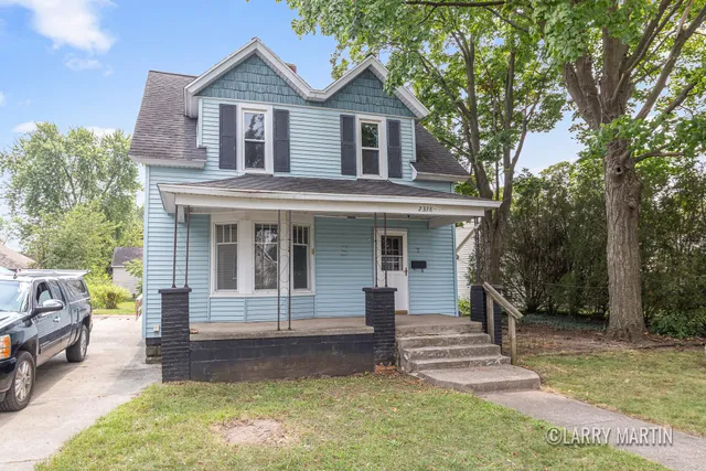$180,000 | 2338 Lee Street Southwest, Wyoming, MI 49519