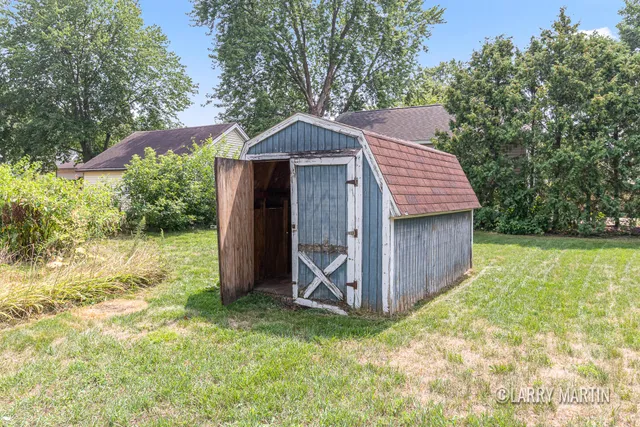 $180,000 | 2338 Lee Street Southwest, Wyoming, MI 49519