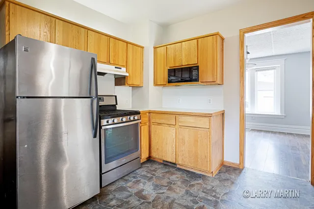 $180,000 | 2338 Lee Street Southwest, Wyoming, MI 49519