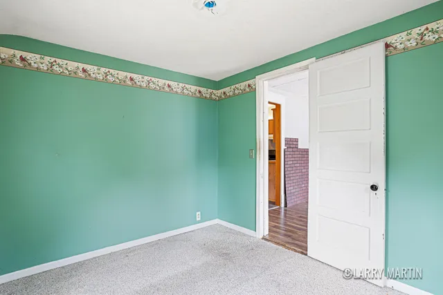 $180,000 | 2338 Lee Street Southwest, Wyoming, MI 49519