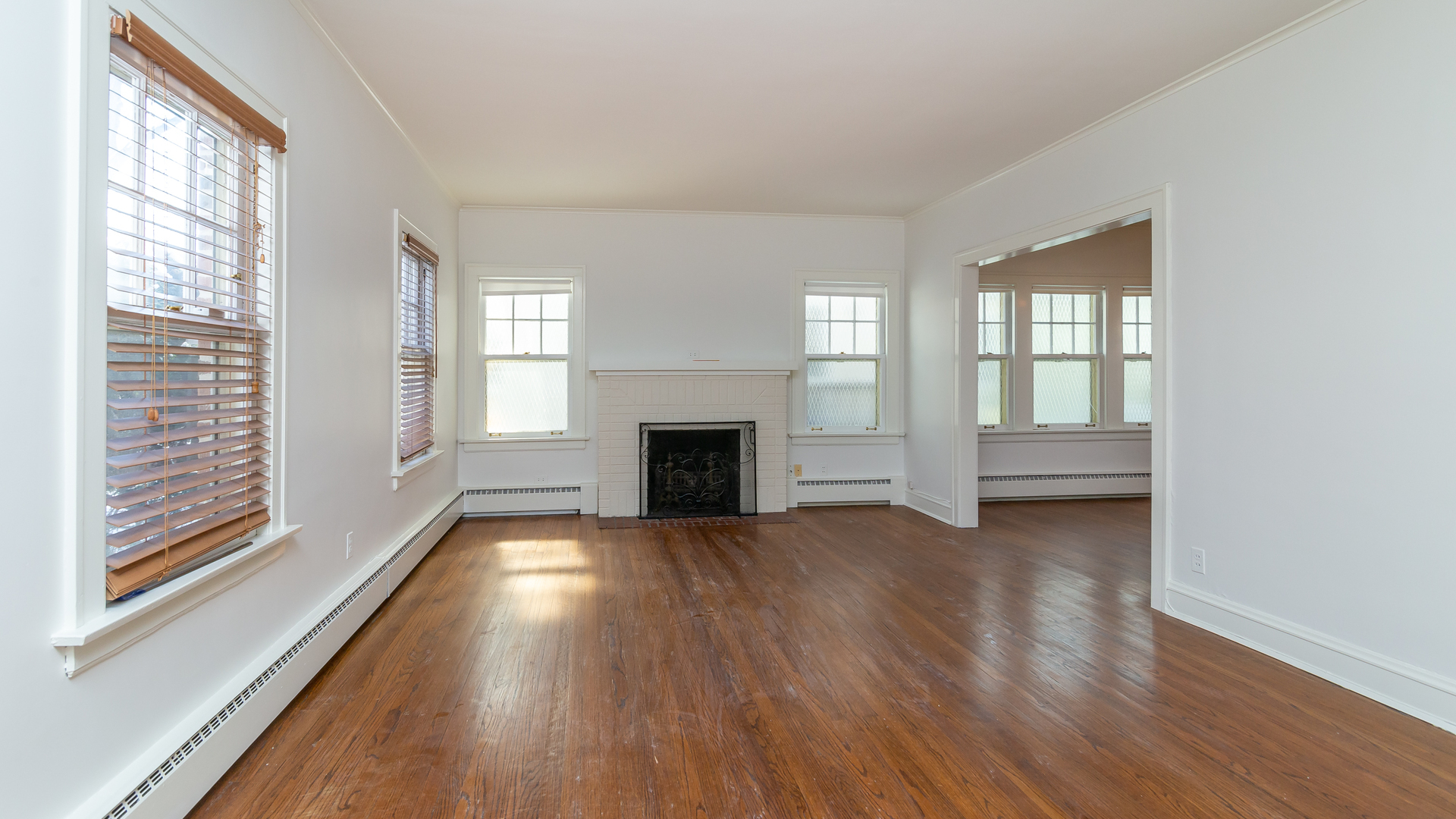 2210 Forestview Road Evanston, IL 60201 - Photo 3 of 28 Gallery Image 3