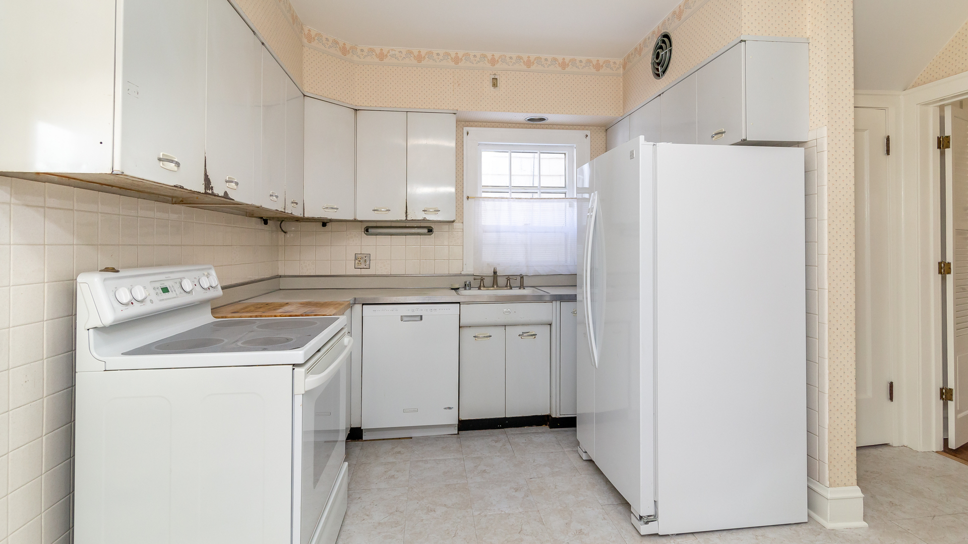 2210 Forestview Road Evanston, IL 60201 - Photo 8 of 28 Gallery Image 8
