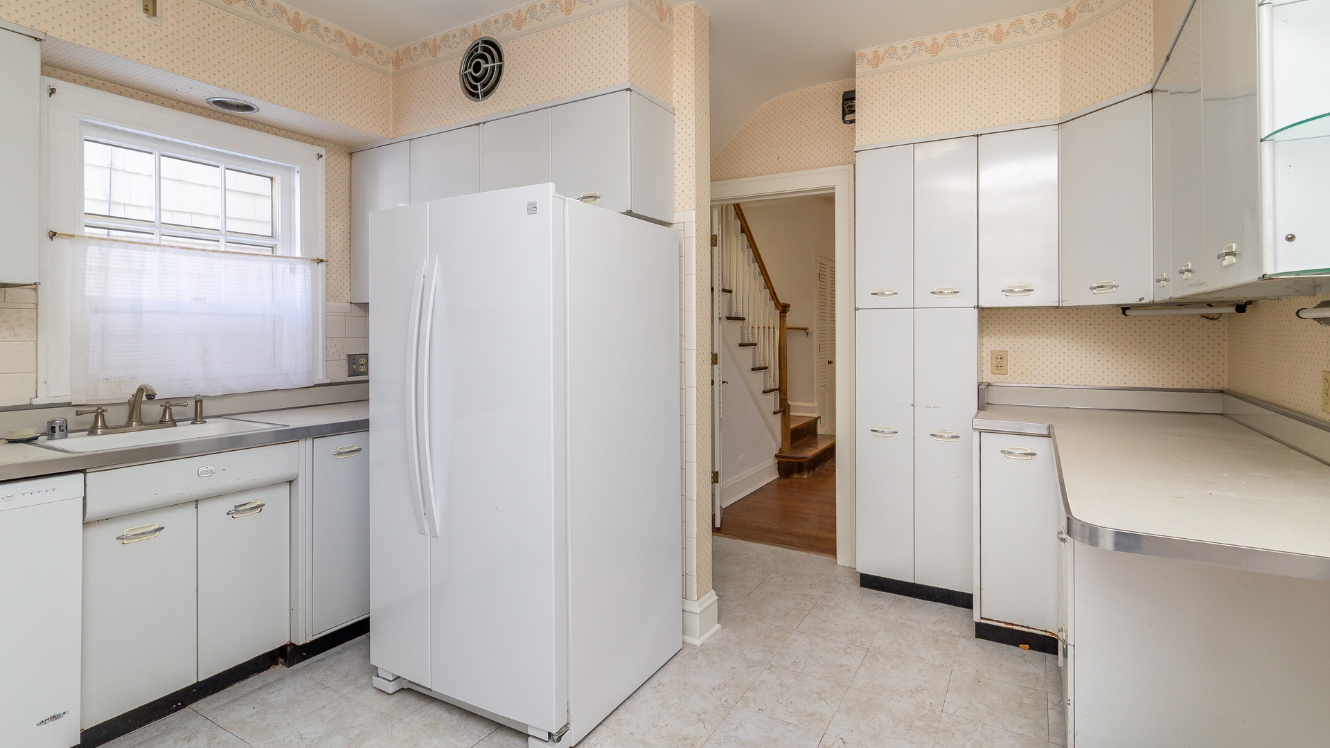 2210 Forestview Road Evanston, IL 60201 - Photo 9 of 28 Gallery Image 9