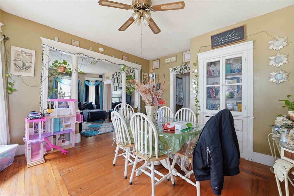 42 Berkshire Street Springfield, MA 01151 - Photo 17 of 36