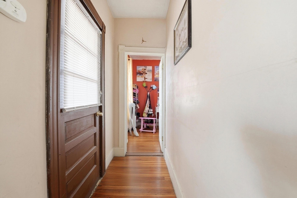 42 Berkshire Street Springfield, MA 01151 - Photo 23 of 36