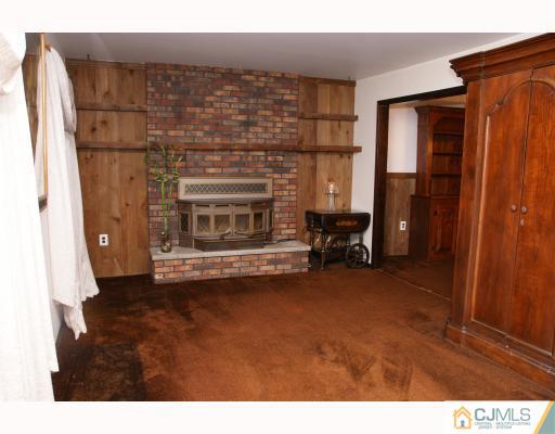 18 Oak Tree Road Monmouth Junction, NJ 08852 - Photo 7 of 10 Gallery Image 7