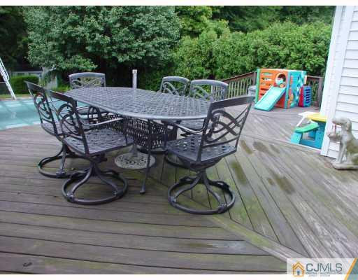 18 Oak Tree Road Monmouth Junction, NJ 08852 - Photo 9 of 10 Gallery Image 9