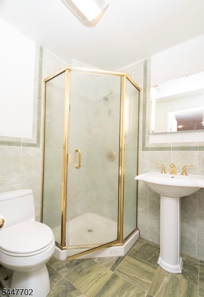 69 Ridge Drive Livingston, NJ 07039 - Photo 24 of 34 Gallery Image 24