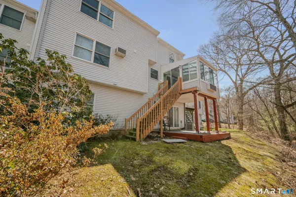 $365,000 | 5 Windy Ridge Place, Unit 5, Waterford, CT 06385