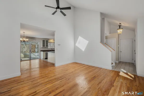 $365,000 | 5 Windy Ridge Place, Unit 5, Waterford, CT 06385