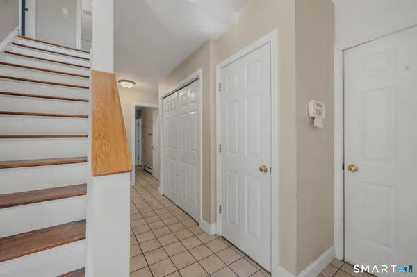 $365,000 | 5 Windy Ridge Place, Unit 5, Waterford, CT 06385