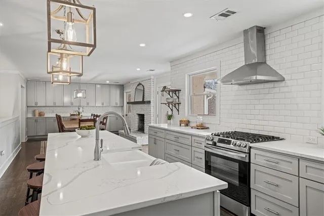 $750,000 | 1570 King Arthur Court Southeast, Smyrna, GA 30080